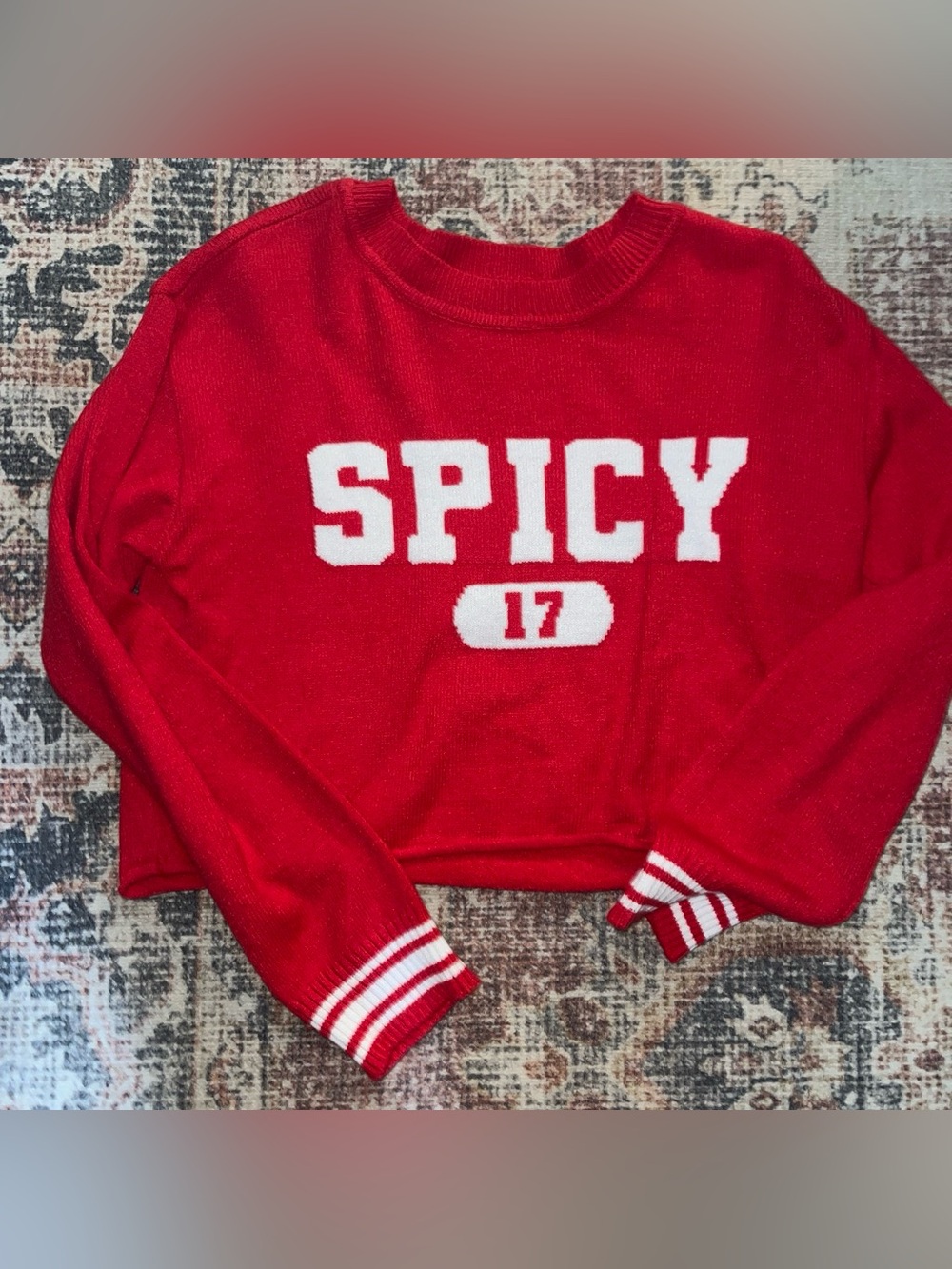 No Boundaries women’s Red 'SPICY 17' Pullover cropped sweater